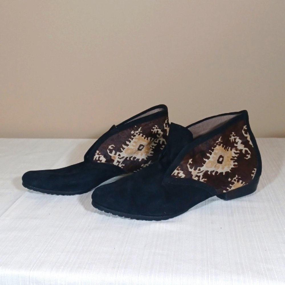 Sz 9.5 Cowhide Booties by Lisa for Donald J. Pliner